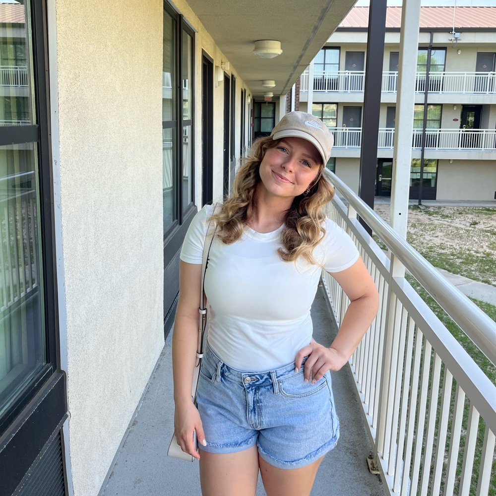 Meet your Posher, Breanna